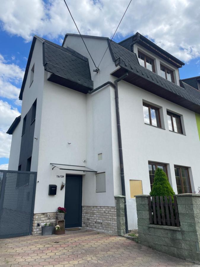 Apartment Dubnica Prejta 3 Dubnica nad Vahom Bagian luar foto